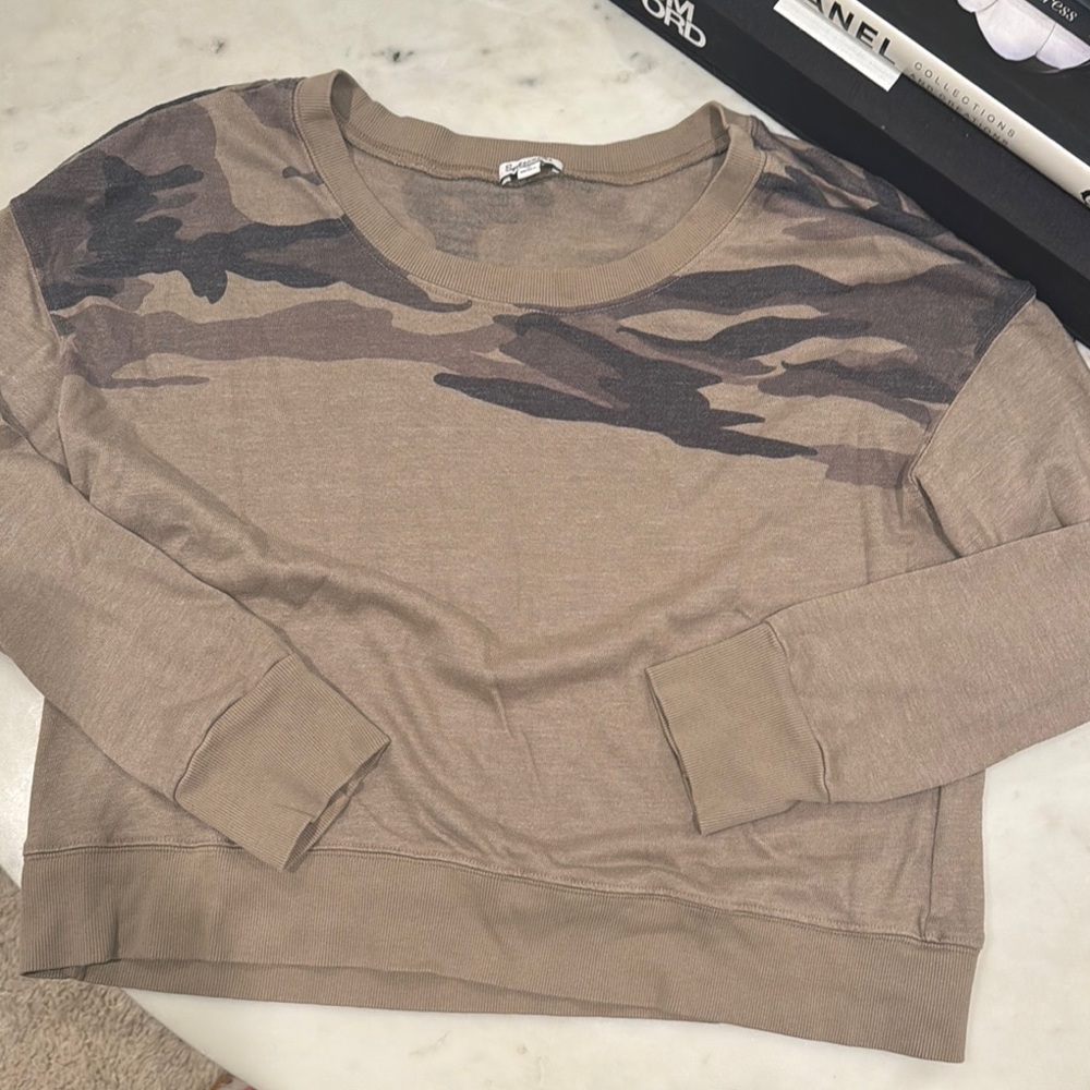 Splendid women's Camouflage sweatshirt style
